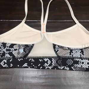 lululemon athletica Intimates & Sleepwear - Lululemon Athletic sports bra lululemon athletica Intimates & Sleepwear - Lululemon Athletic sports bra